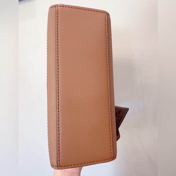 MICHAEL KORS Vincent Small Saffiano Leather Convertible Tote Bag with Card Case - Picture 6 of 10